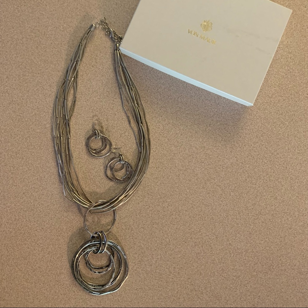 Hammered silver necklace/earring set 2 piece.